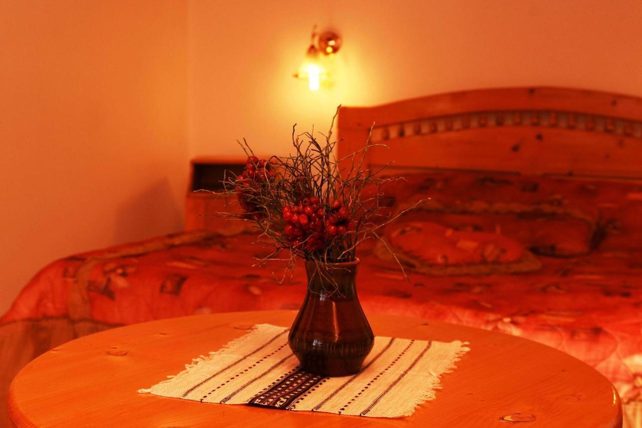 Oskolok Dovbusha Mini-Hotel ยาเรมชา ภายนอก รูปภาพ