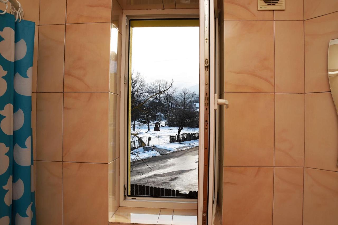 Oskolok Dovbusha Mini-Hotel ยาเรมชา ภายนอก รูปภาพ
